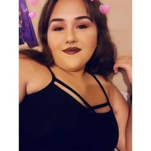 Meet your Posher, Celeste a.